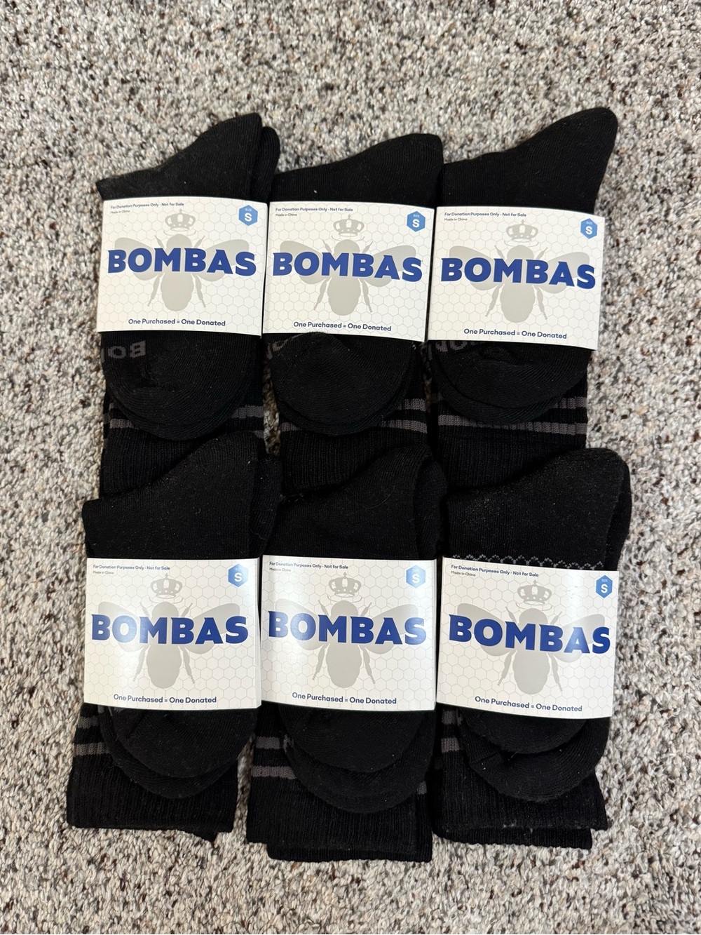 6 New Pairs of Bombas Mens Crew Socks Size Small